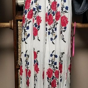 Lady's medium or around size 8 to 10 jump suit